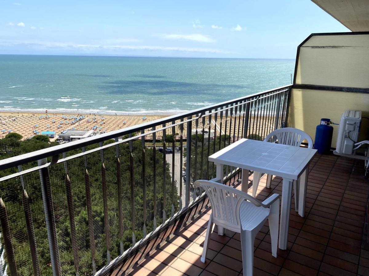 Condominio Aquilone Lignano Sabbiadoro Eksteriør billede
