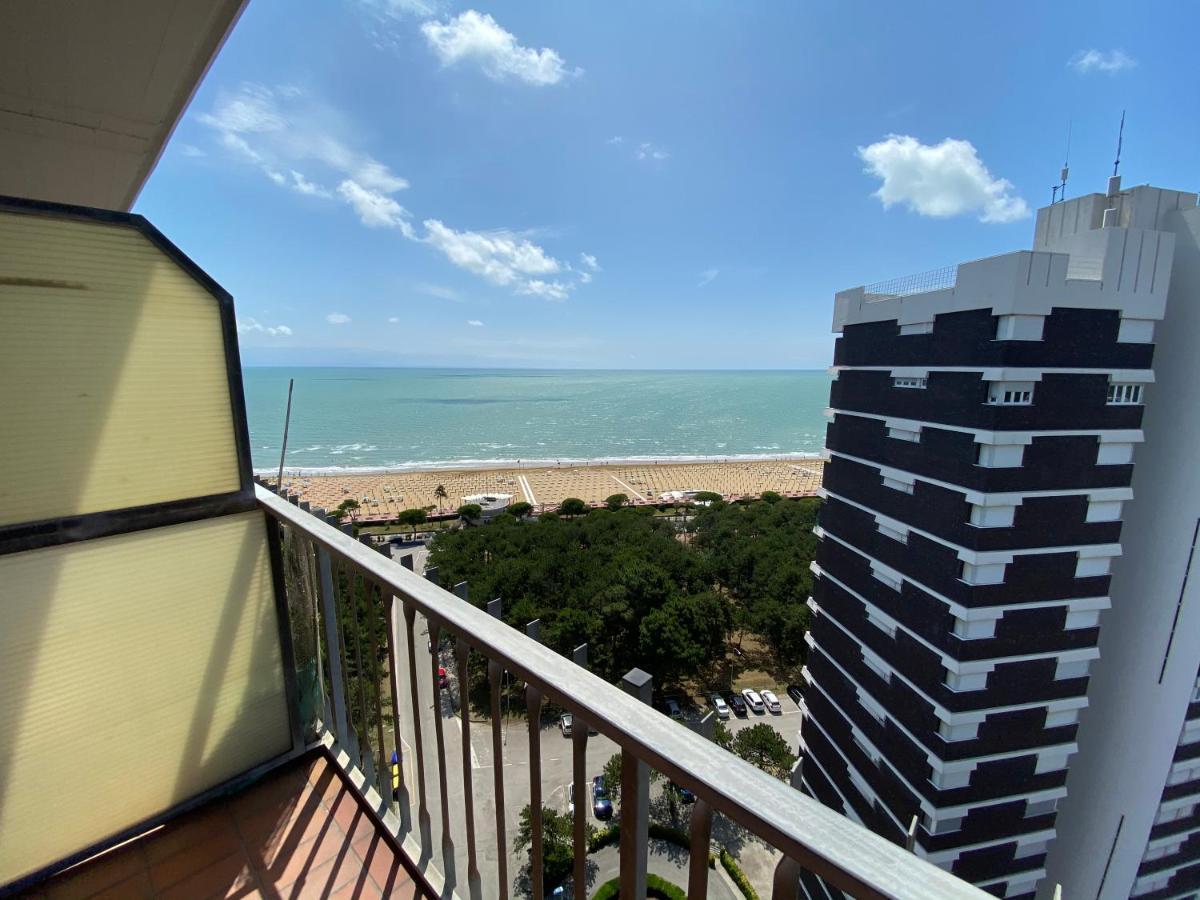 Condominio Aquilone Lignano Sabbiadoro Eksteriør billede