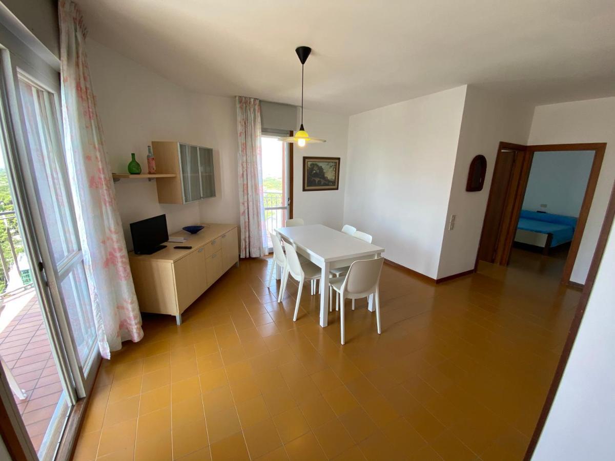Condominio Aquilone Lignano Sabbiadoro Eksteriør billede