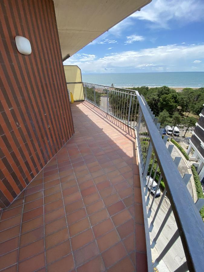 Condominio Aquilone Lignano Sabbiadoro Eksteriør billede