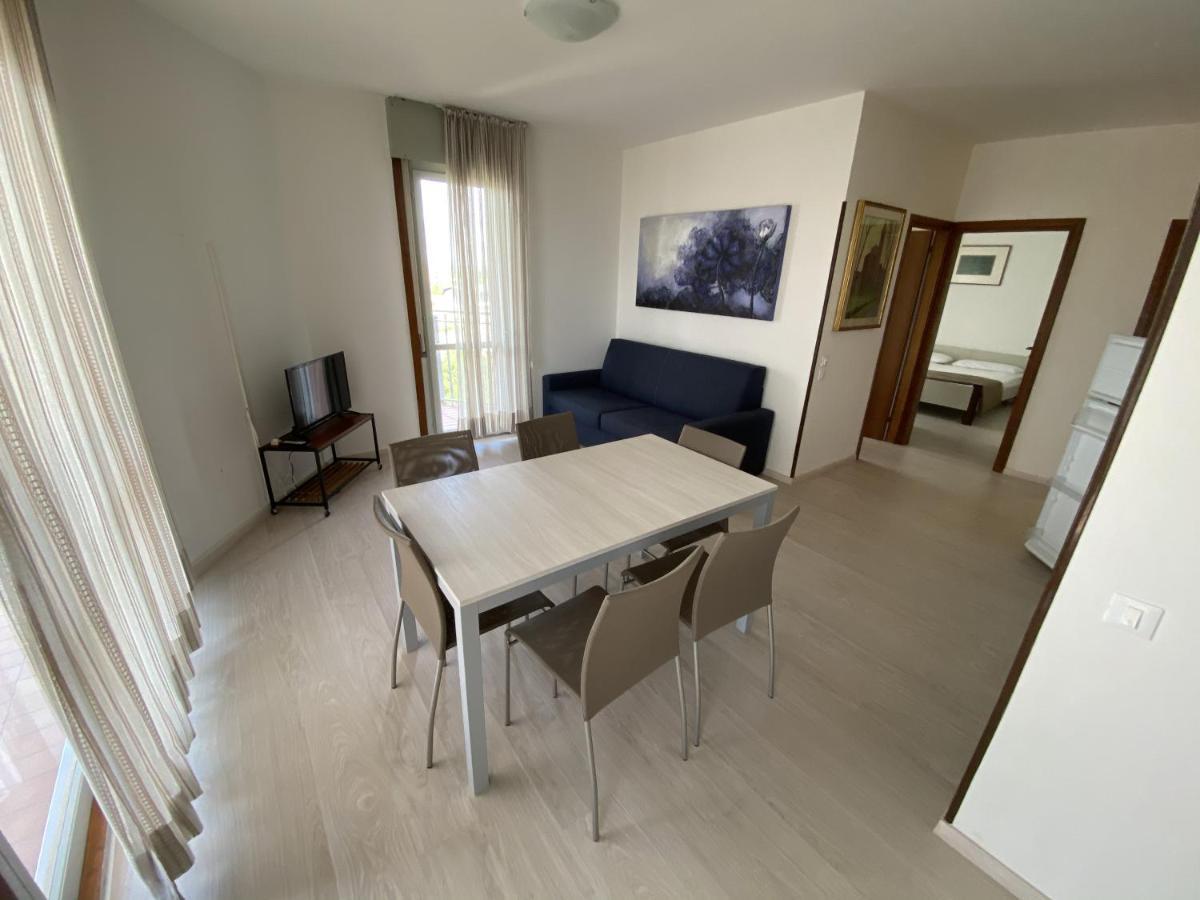 Condominio Aquilone Lignano Sabbiadoro Eksteriør billede